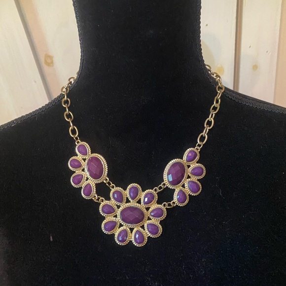 Statement Necklace - Picture 1 of 2